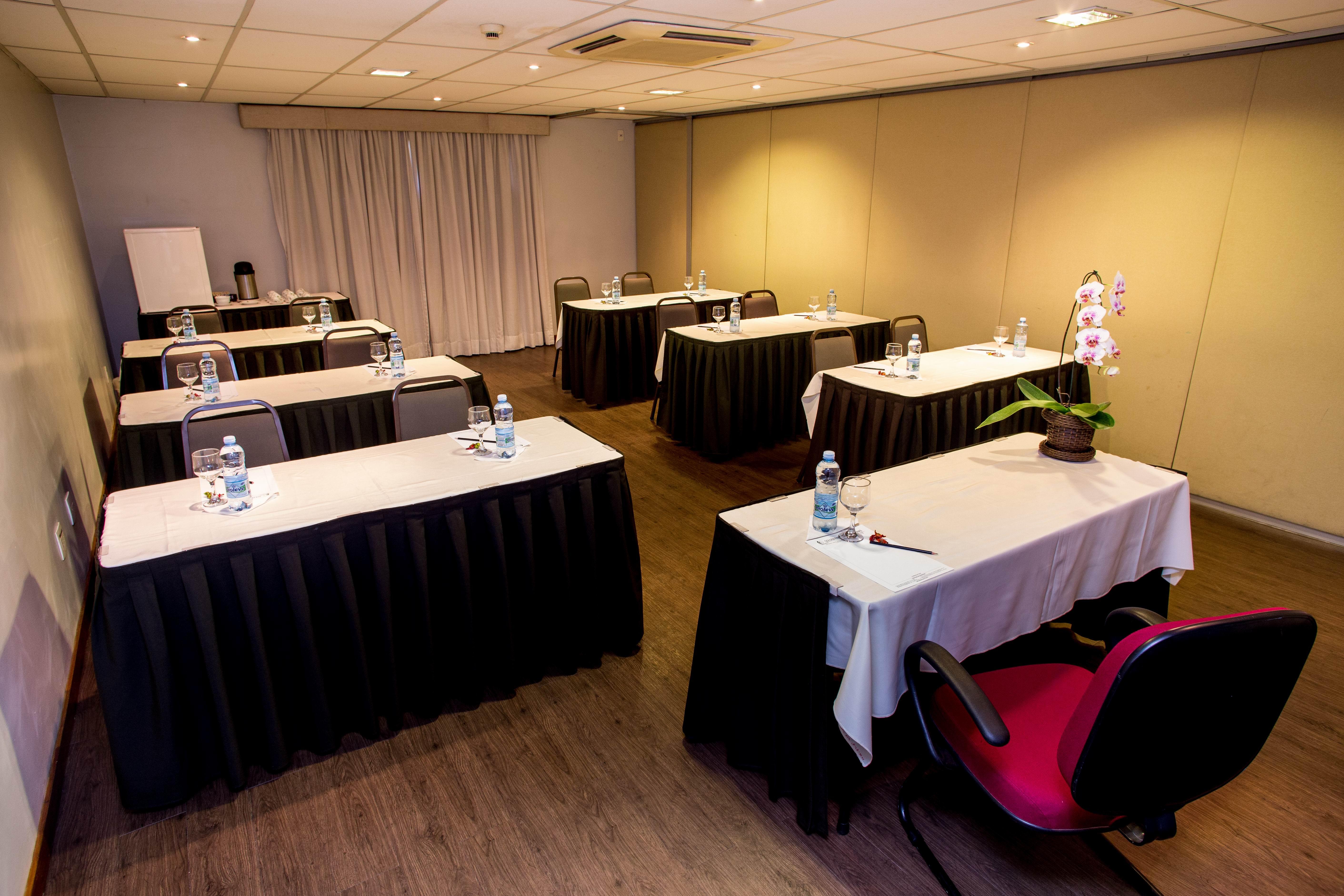 Hotel Golden Park Campinas Viracopos By Nacional Inn Exterior photo